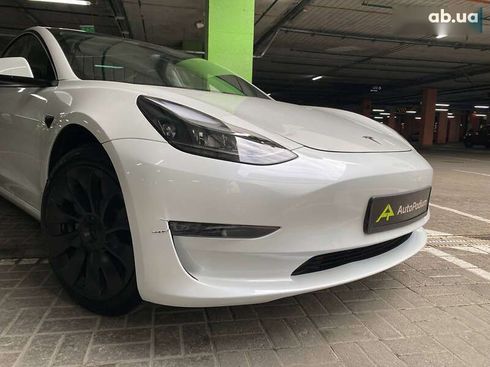 Tesla Model 3 2023 - фото 30