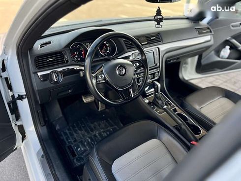 Volkswagen Passat 2018 - фото 18