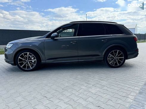 Audi Q7 2021 - фото 12