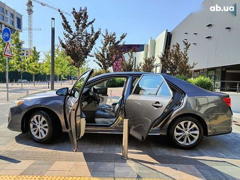 Toyota Camry 2012 - фото 10