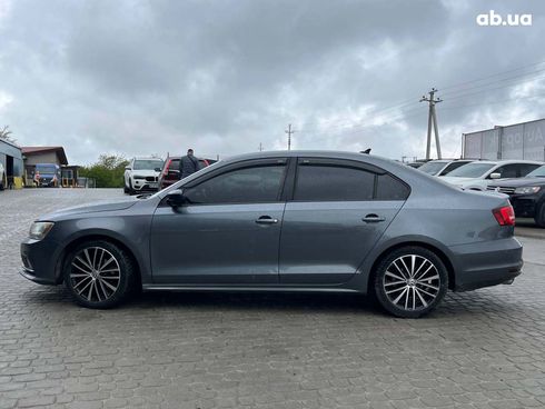 Volkswagen Jetta 2016 серый - фото 8