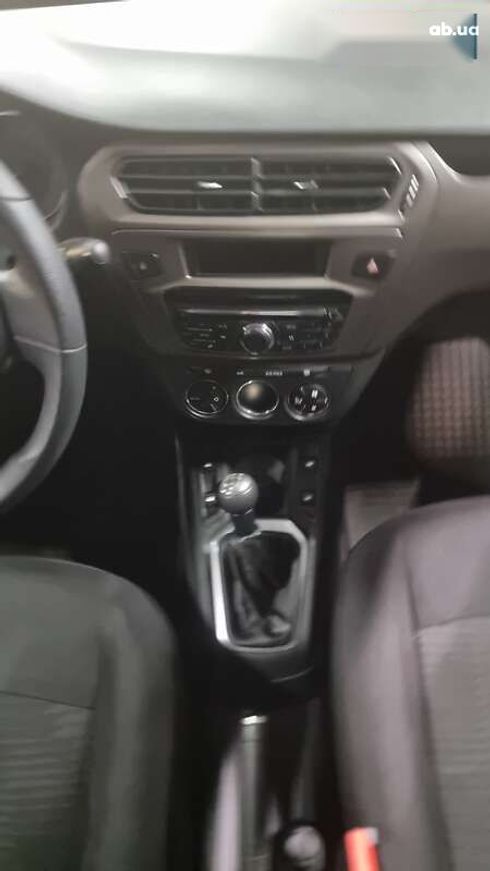 Peugeot 301 2020 - фото 8