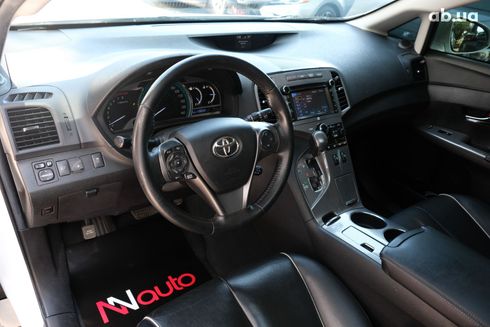 Toyota Venza 2015 белый - фото 6