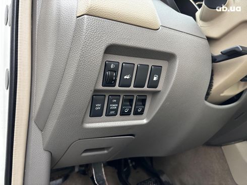 Nissan Murano 2008 белый - фото 19