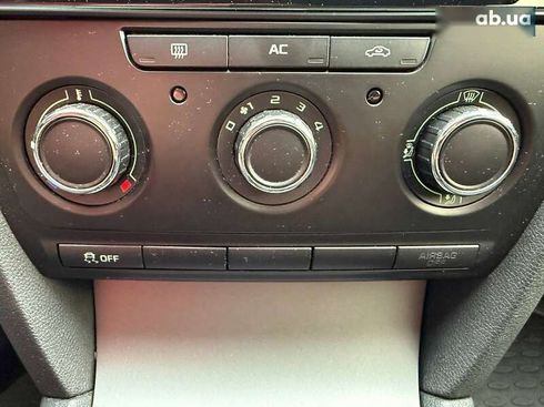 Skoda Octavia 2011 - фото 25