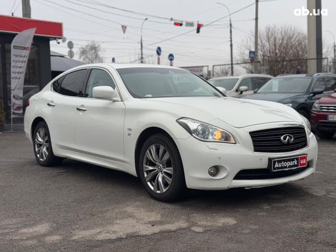 Infiniti Q70 2013 белый - фото 4