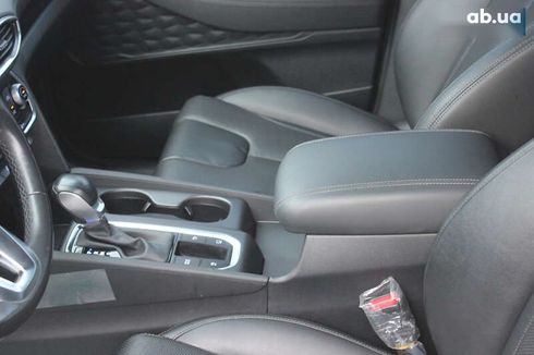 Hyundai Santa Fe 2018 - фото 27