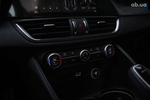 Alfa Romeo Giulia 2022 - фото 21
