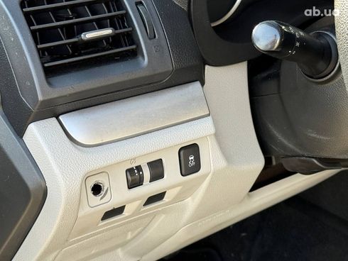 Subaru Forester 2014 белый - фото 9