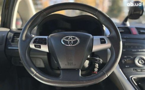 Toyota Auris 2011 - фото 18