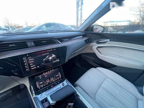 Audi E-Tron 2019 - фото 12