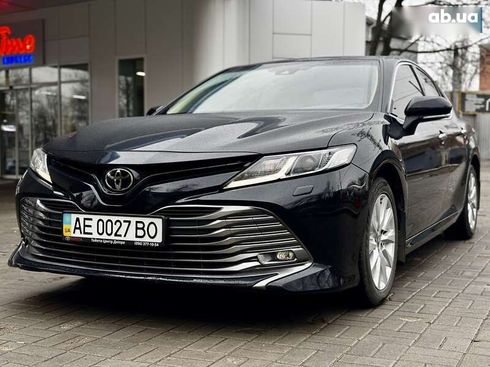 Toyota Camry 2020 - фото 4