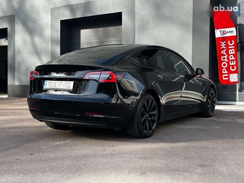 Tesla Model 3 2022 - фото 10
