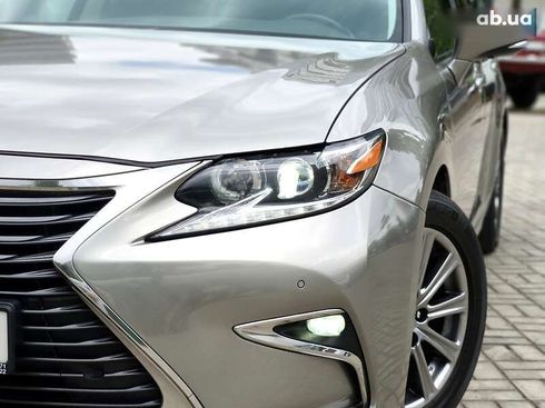 Lexus ES 2018 - фото 3