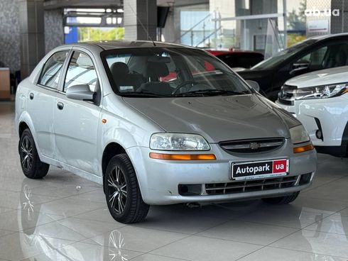 Chevrolet Aveo 2005 серый - фото 3