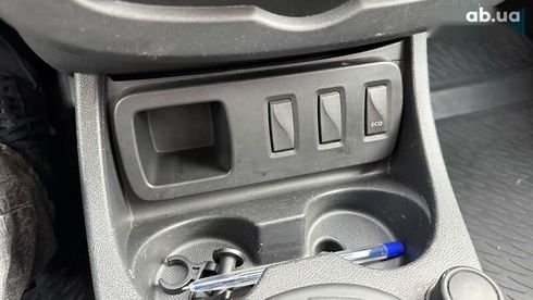 Renault Duster 2017 - фото 30