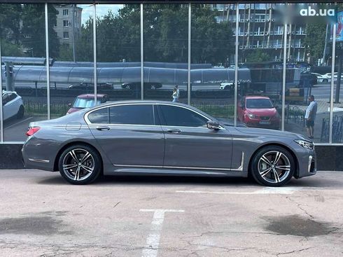 BMW 7 серия 2017 - фото 4