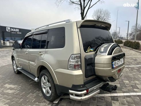 Mitsubishi Pajero Wagon 2008 - фото 12