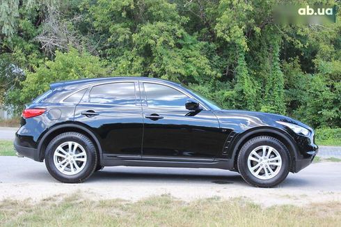 Infiniti QX70 2017 - фото 9
