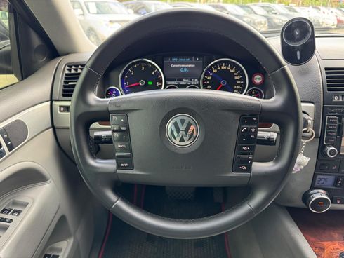 Volkswagen Touareg 2008 серый - фото 28