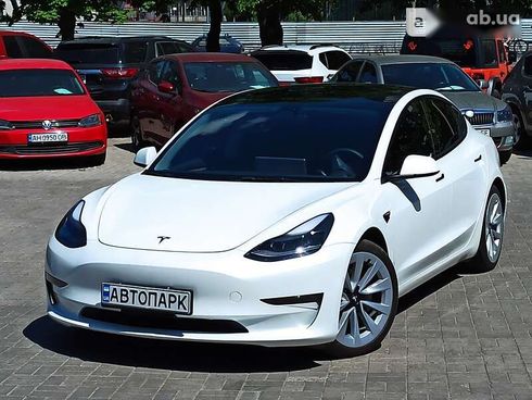 Tesla Model 3 2022 - фото 3