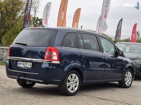 Opel Zafira 2011 - фото 13