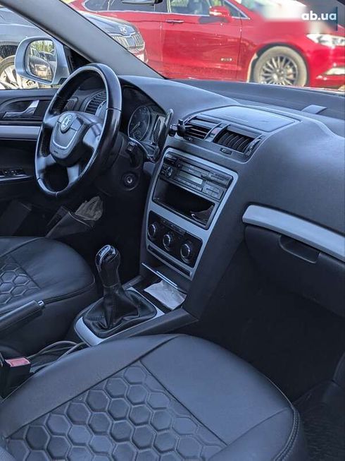 Skoda Octavia 2011 - фото 12