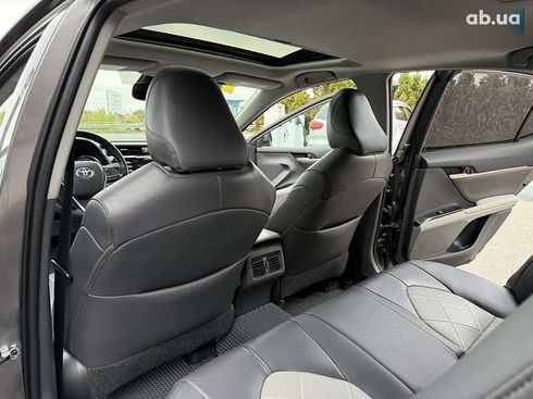 Toyota Camry 2019 - фото 25