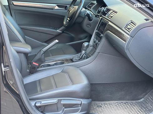Volkswagen Passat 2016 черный - фото 24