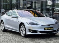 Продаж вживаних Tesla Model S 2017 року - купити на Автобазарі