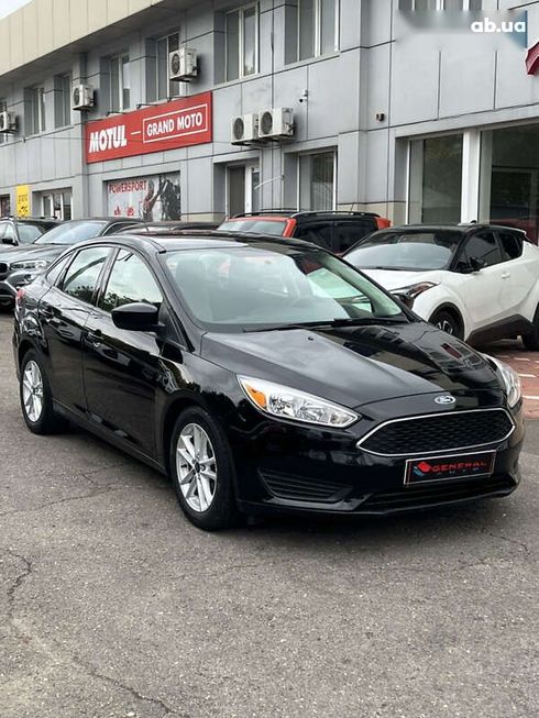 Ford Focus 2018 - фото 8