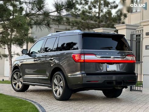 Lincoln Navigator 2018 - фото 8