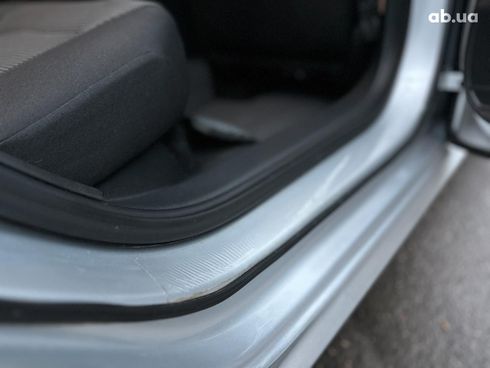 Volkswagen Passat 2016 серый - фото 16