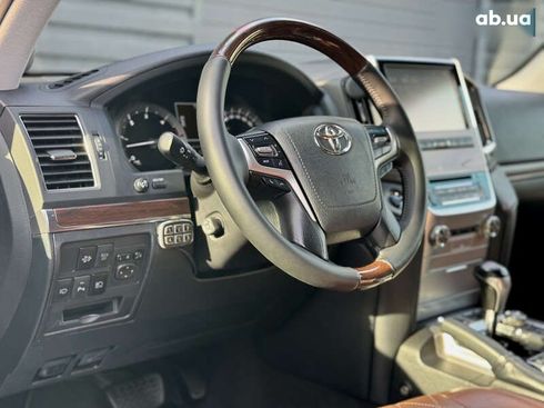 Toyota Land Cruiser 2016 - фото 23