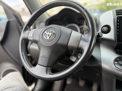 Toyota RAV4 2007 черный - фото 23