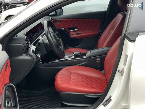 Mercedes-Benz CLA-Класс 2019 - фото 24