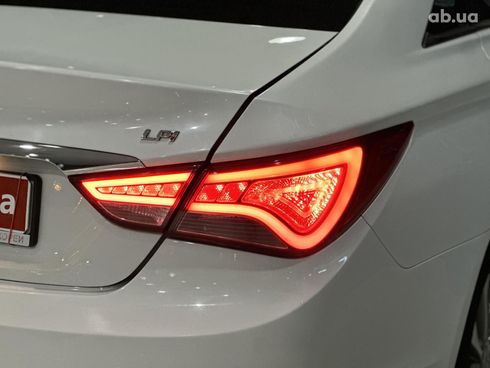Hyundai Sonata 2014 белый - фото 8