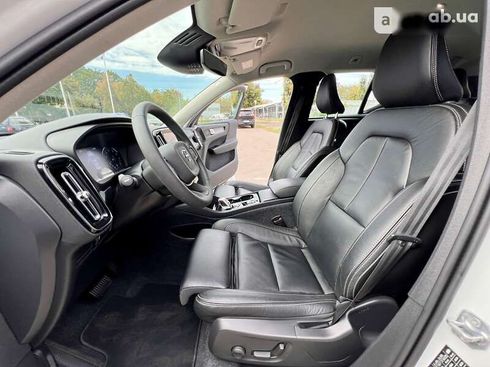 Volvo XC40 2021 - фото 16