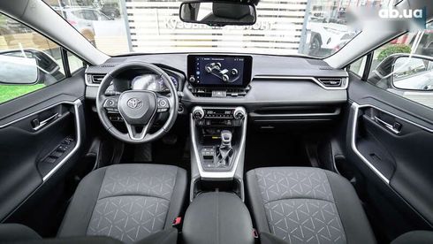 Toyota RAV4 2024 - фото 8