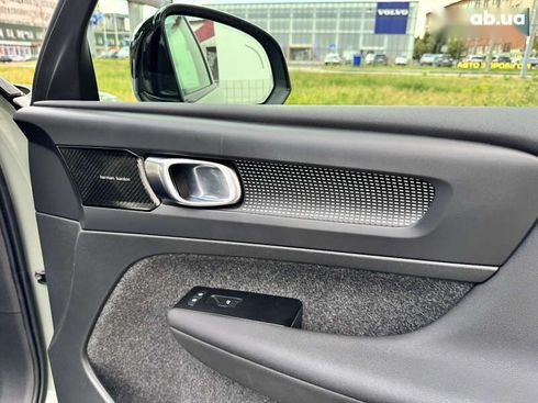 Volvo XC40 2021 - фото 24