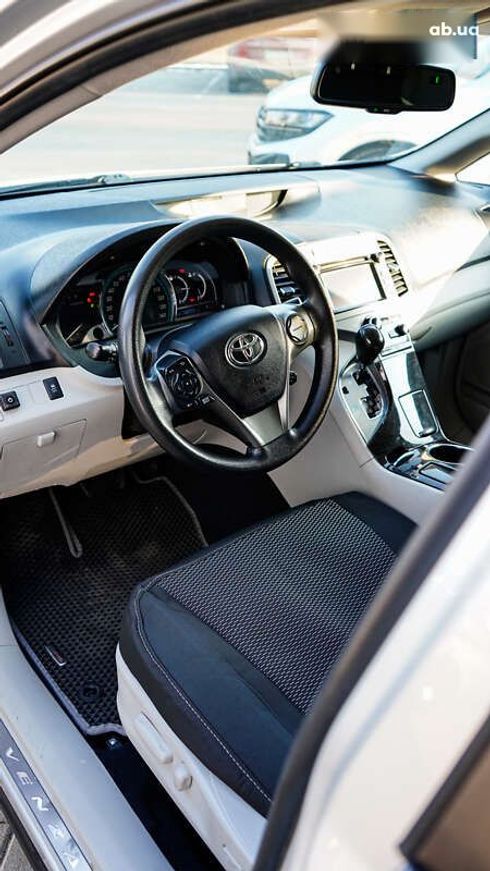 Toyota Venza 2014 - фото 21