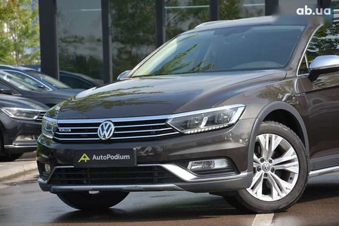Volkswagen passat alltrack 2017 - фото 5