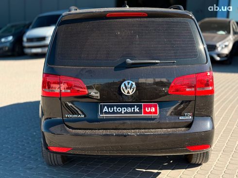 Volkswagen Touran 2015 черный - фото 8