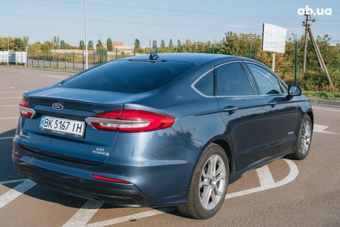 Ford Fusion 2019 синий - фото 19