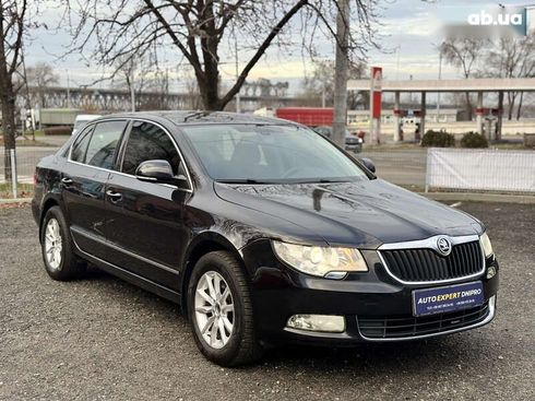 Skoda Superb 2012 - фото 3