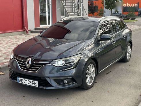 Renault Megane 2017 - фото 8