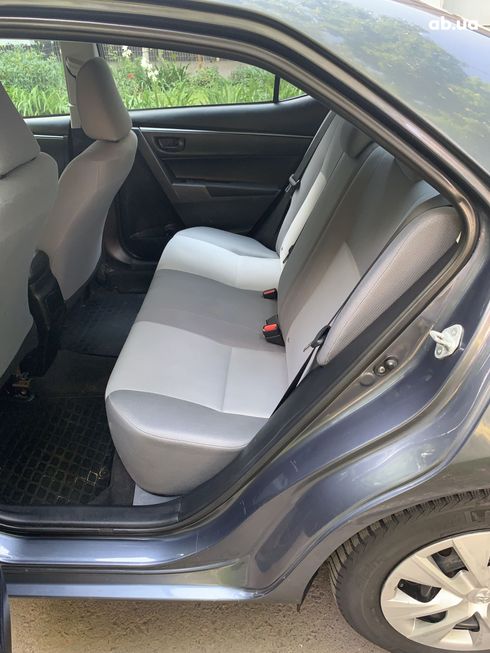 Toyota Corolla 2015 серый - фото 4