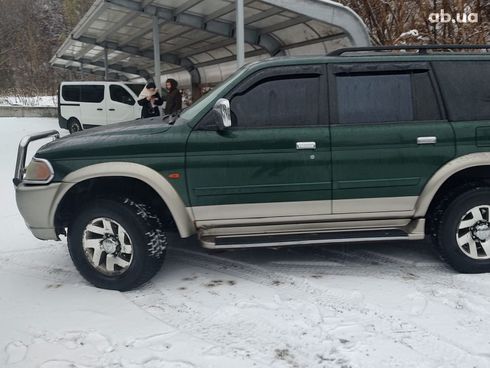 Mitsubishi Pajero Sport 2000 зеленый - фото 16