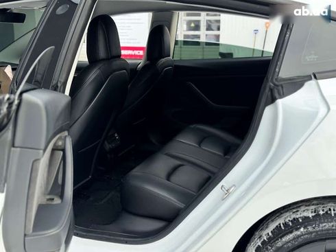 Tesla Model 3 2022 - фото 15