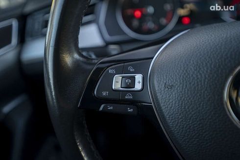Volkswagen Passat 2018 - фото 27